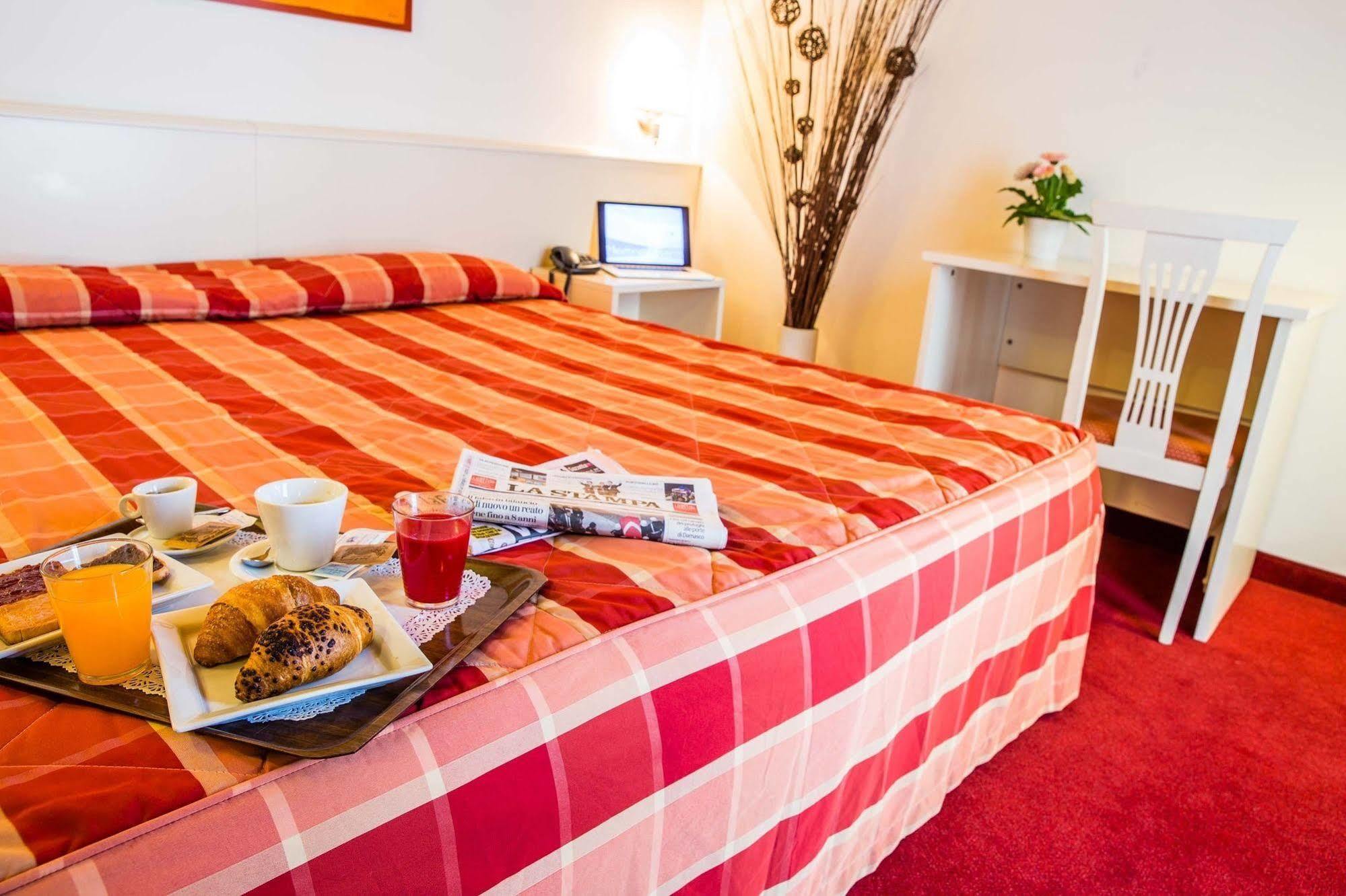 Hotel Gallia Pianezza Luaran gambar