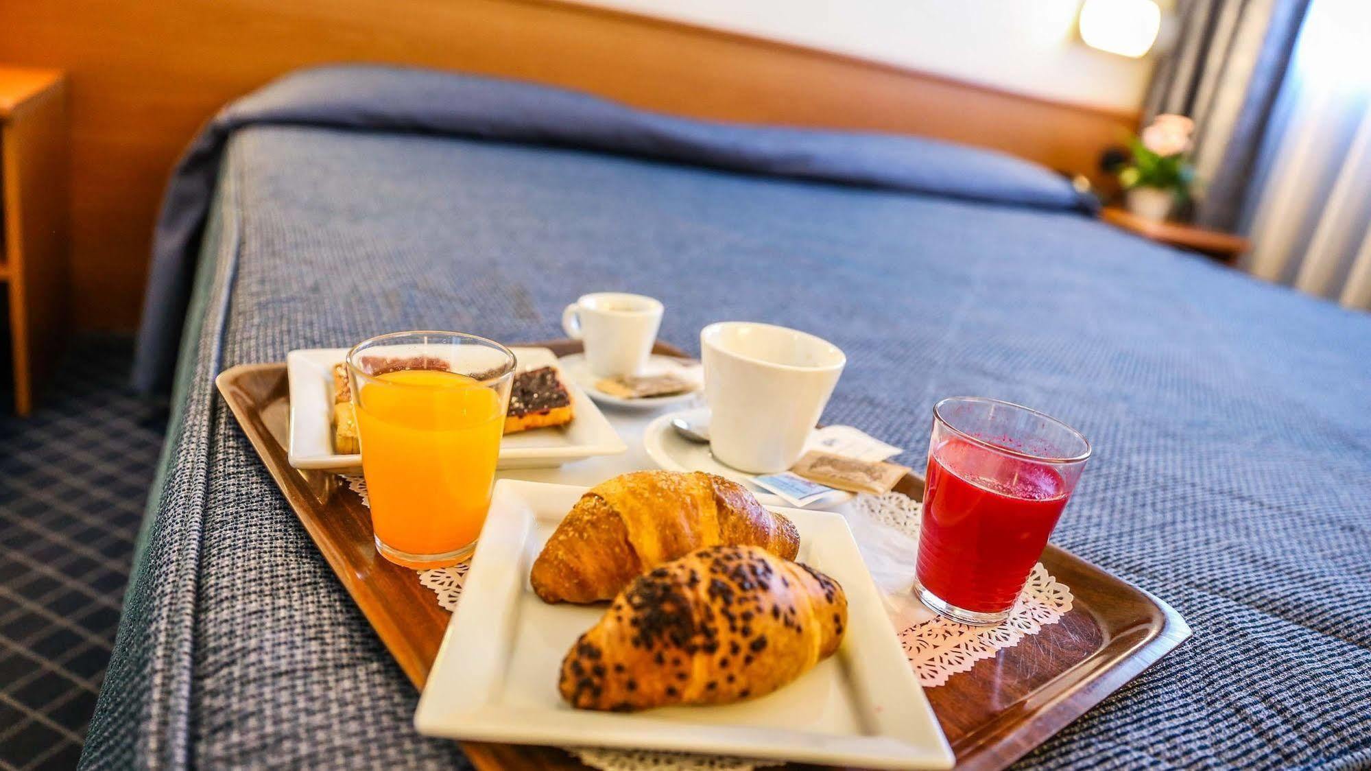 Hotel Gallia Pianezza Luaran gambar