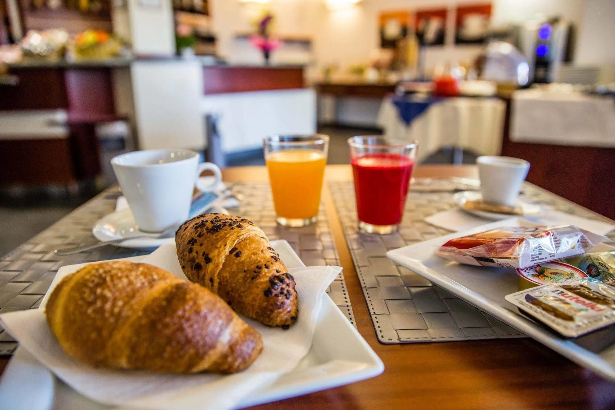 Hotel Gallia Pianezza Luaran gambar