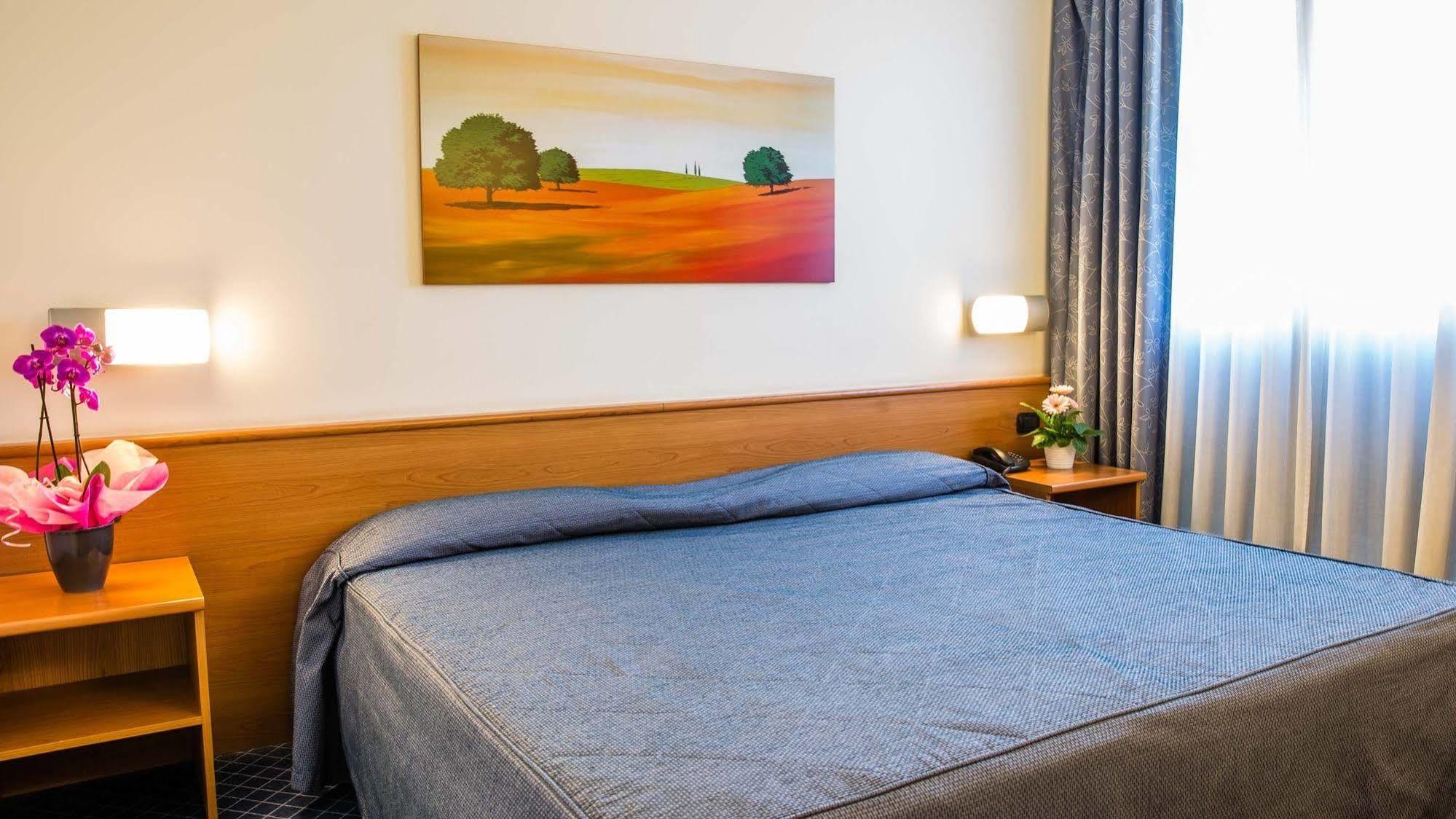 Hotel Gallia Pianezza Luaran gambar
