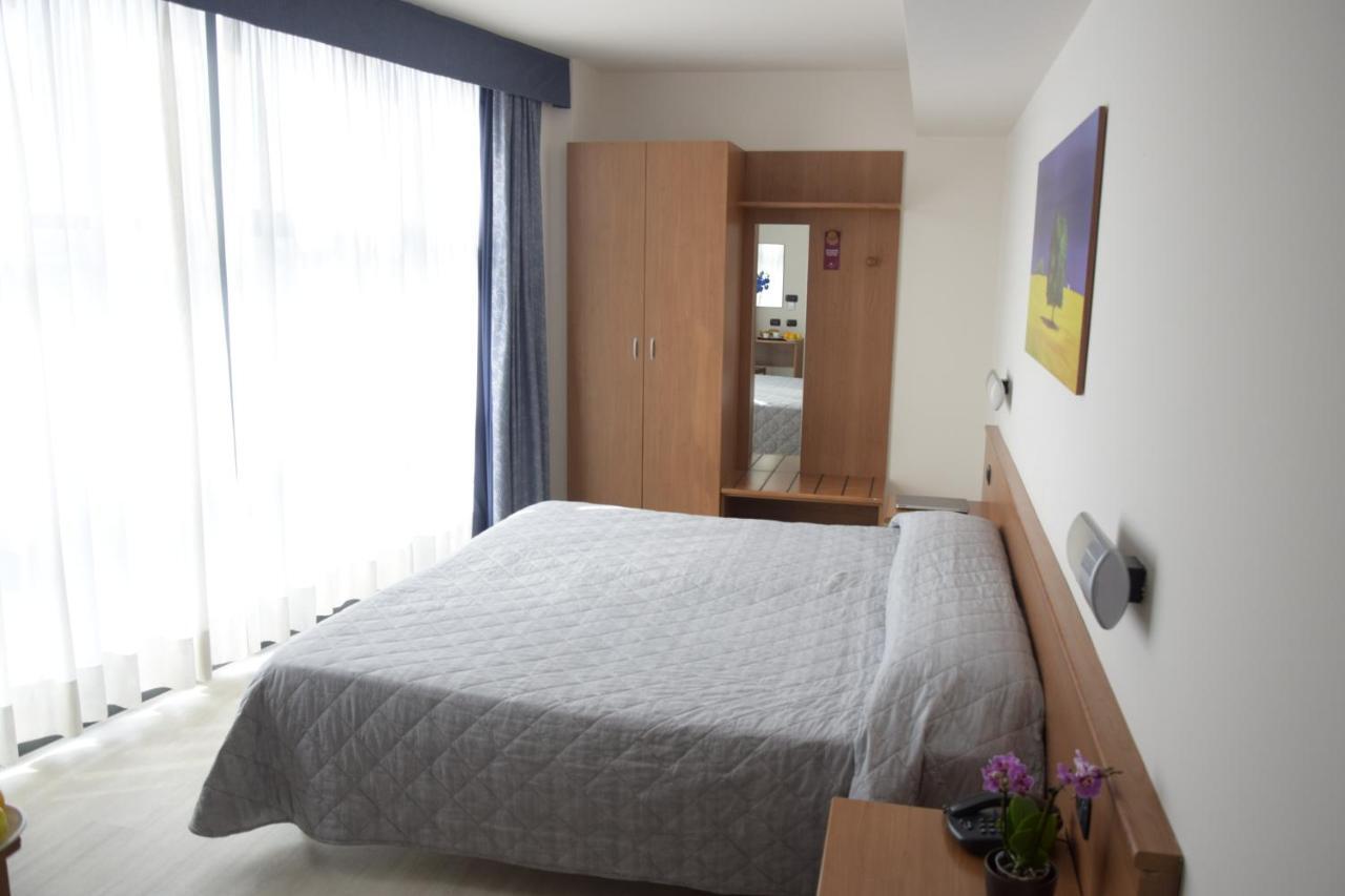 Hotel Gallia Pianezza Luaran gambar