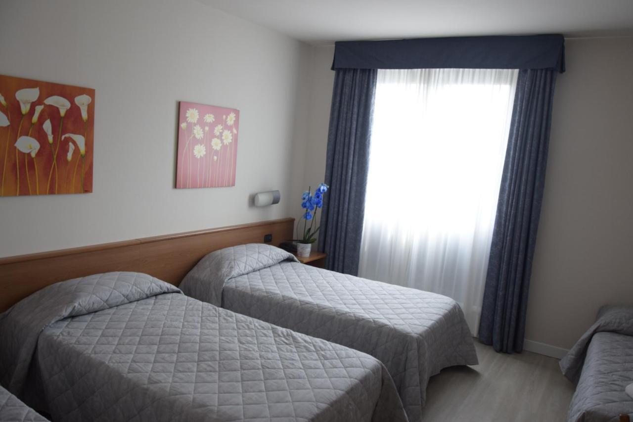Hotel Gallia Pianezza Luaran gambar